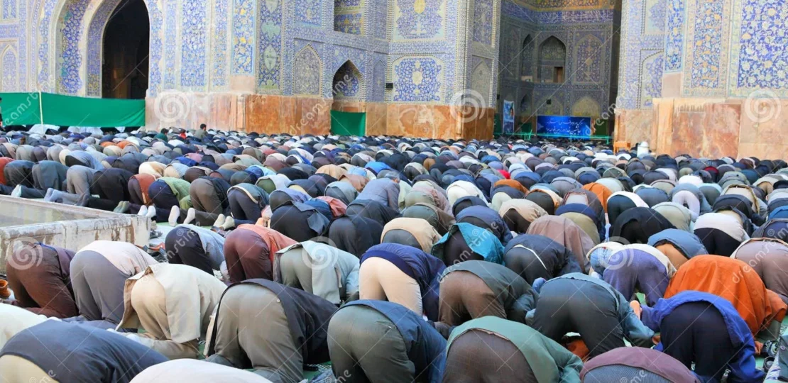 دعاء للأموات يوم الجمعة: أدعية بالرحمة والمغفرة ودخول الجنة 1 muslim friday mass prayer 6929371