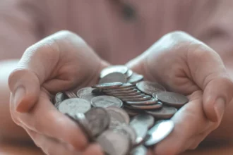 تفسير حلم المال بين الرزق والابتلاء ومعاني النقود في المنام بدلالات عميقة 19 spiritual meaning of coins in a dream