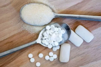 الأسبارتام تحت المجهر: الفوائد والمخاطر وحدود الاستخدام الآمن 4 aspartame sweetener