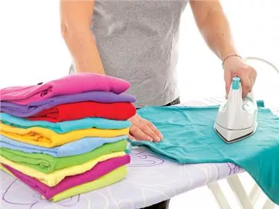 فرد الملابس بدون مكواة بطرق ذكية توفر الوقت والمجهود 3 clothes without iron steam