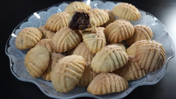 طريقة معمول التمر بالسميد الفاخر بقوام هش 5 date maamoul semolina cookies