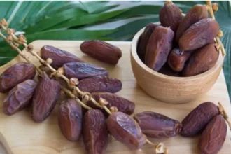 تعرف على فوائد التمر على الريق لزيادة الطاقة وتحسين الهضم 15 dates fruit healthy breakfast