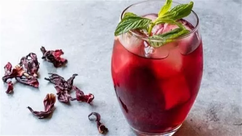 Hibiscus drink Ramadan setup for kidney health concept