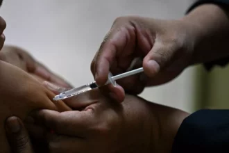 تحذيرات دولية من عودة الحصبة في أوروبا بسبب تراجع التطعيم 9 measles vaccination europe