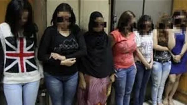 تفاصيل سقوط شبكة المنتزه وقاصرات الديجيتال في قبضة الأمن 1 police raid apartment Egypt