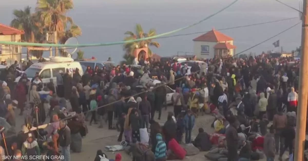 عودة فلسطينيين إلى غزة عبر رفح تعيد الأمل لأهالي خان يونس 50 rafah crossing gaza bus