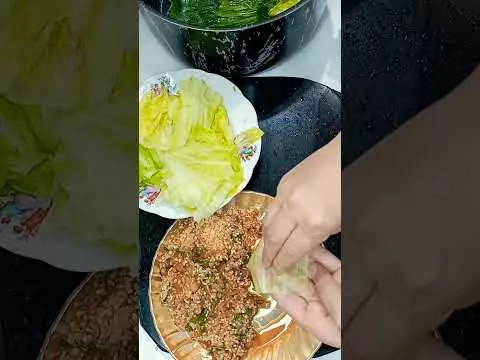 طريقة لف المحشي بالفنجان لتوفير الوقت في العزومات 1 rolling stuffed grape leaves