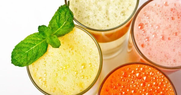 مشروبات دافئة تقوي المناعة وتحارب برد الشتاء طبيعيًا 2 warm winter immunity drinks