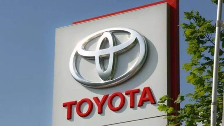 بيع أسهم تويوتا