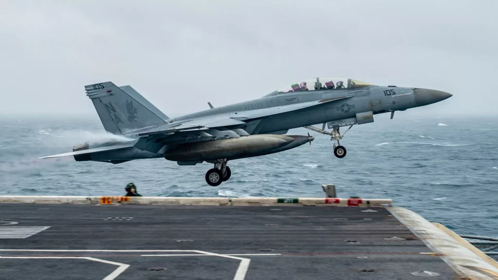 سقوط مقاتلة كويتية F-18